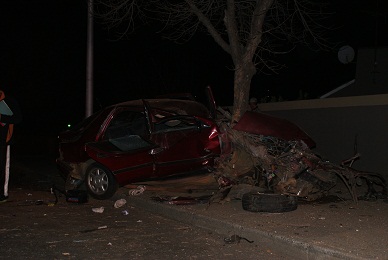 DRIVER SUSTAINS SERIOUS INJURIES AFTER VEHICLE COLLISION WITH A TREE ON BARBARA ROAD
